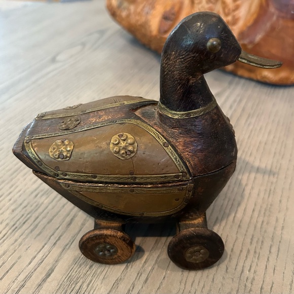 VINTAGE Hand-Crafted Wooden, Brass and Copper Duck with Hidden Compartment - Picture 2 of 9